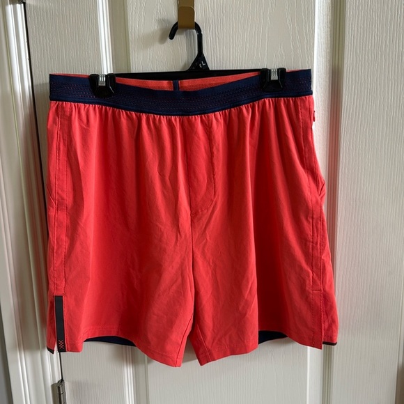 Rhone Swift Lined 4” Hybrid Workouts Lightweight Red Shorts  Men large - Picture 1 of 8